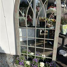 Gothic Mirror &amp; planter